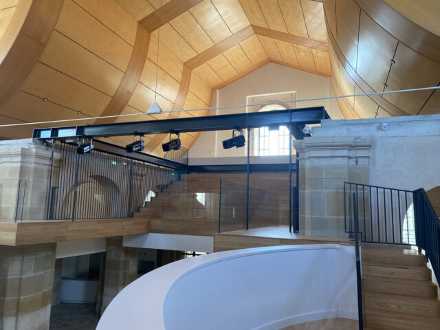 Gradins eclairage spectacle salle fetes vic sur seille